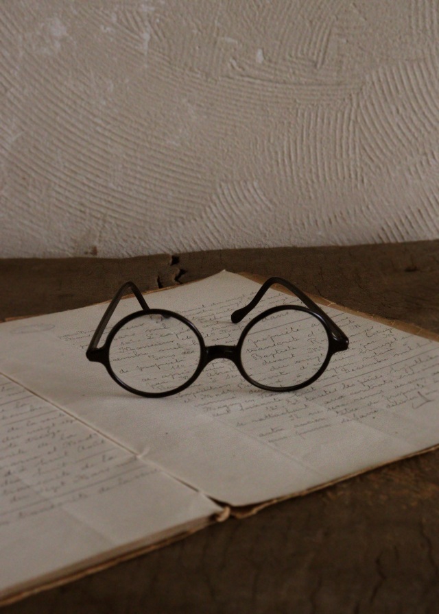 セルロイドの眼鏡　黒縁眼鏡　おしゃれ眼鏡　めがね