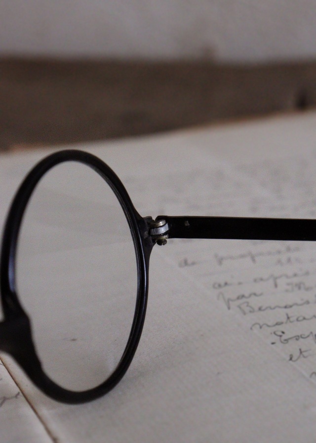 セルロイドの眼鏡　黒縁眼鏡　おしゃれ眼鏡　めがね