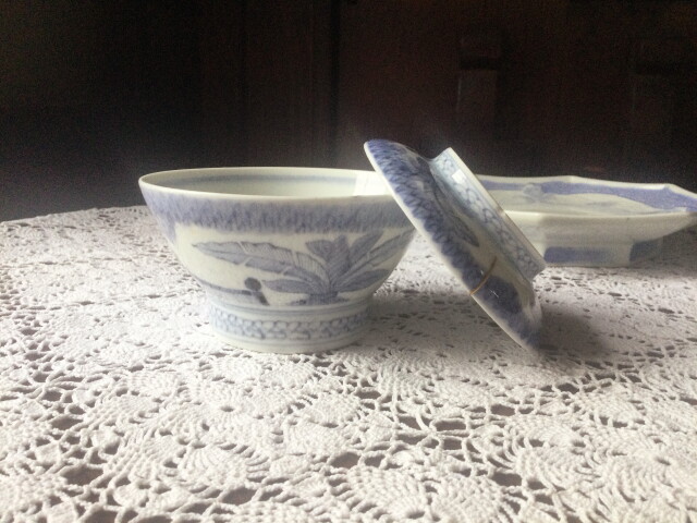 平戸焼蓋付飯碗金継ぎ有り