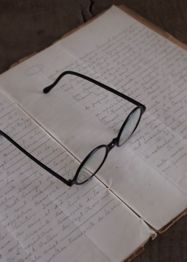 セルロイドの眼鏡　黒縁眼鏡　おしゃれ眼鏡　めがね