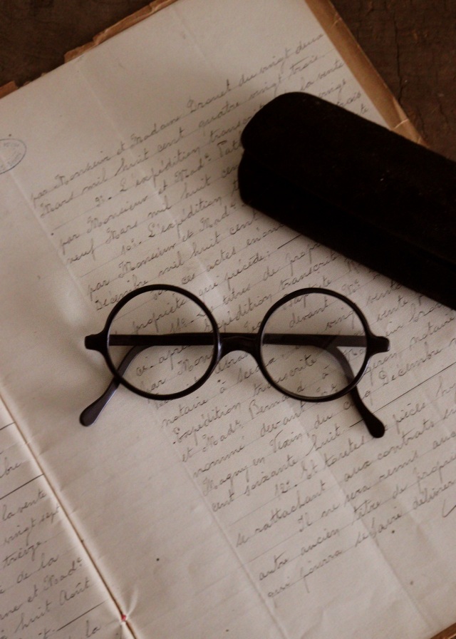 セルロイドの眼鏡　黒縁眼鏡　おしゃれ眼鏡　めがね