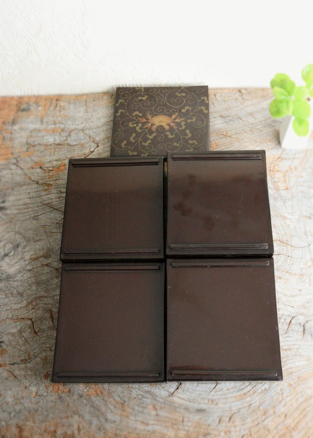 小さな蒔絵重箱　雛人形道具　道具　ひな祭り　桃の節句　蒔絵道具　お重　重ね箱