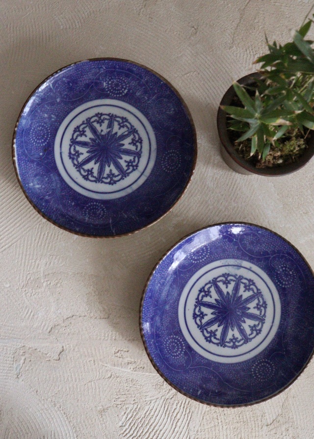 五彩手菊花染め付け龍紋図大皿 5号菊型皿揃 丸紋松竹梅図 - 九谷焼 五彩堂