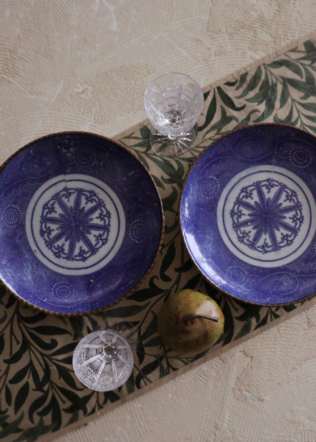 染付印判菊唐草紋皿 24cm イゲ皿 ワンプレート 飾り皿 1枚飾り皿 1枚