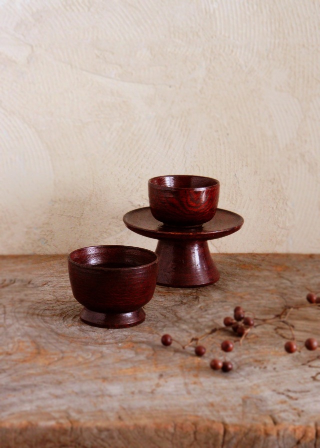 李朝　木台　祭器　高坏　菓子皿  木台　急須台　茶碗　茶器　木椀　木盃