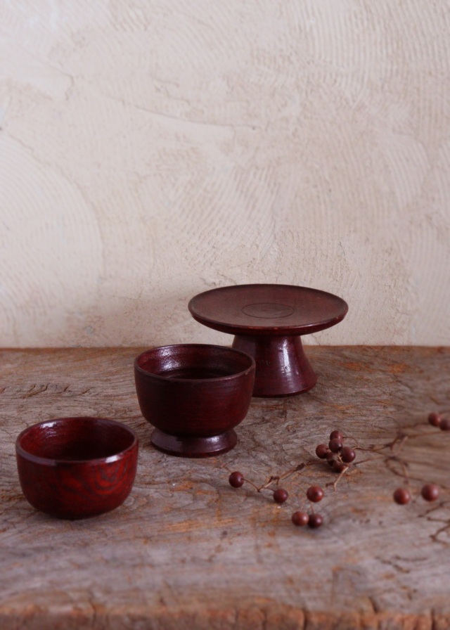 李朝　木台　祭器　高坏　菓子皿  木台　急須台　茶碗　茶器　木椀　木盃