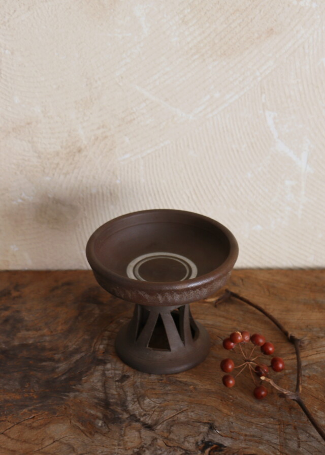 須恵器 水指 茶器 口径13cm、深さ12cm 蓋付き 箱付 茶道具 新羅土器