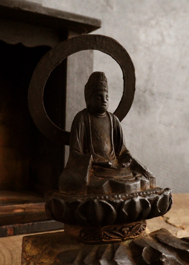 坐像菩薩　厨子　小仏 仏像  時代仏 　骨董　仏教美術　古仏　木彫仏　　