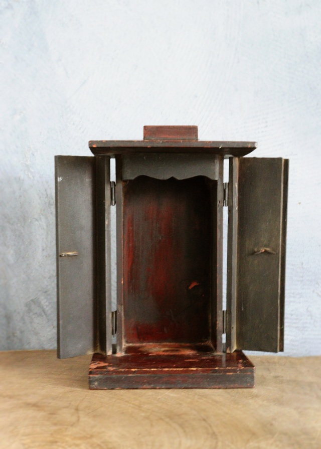 山出釈迦　厨子　小仏 仏像  時代仏 　骨董　仏教美術　古仏　木彫仏　