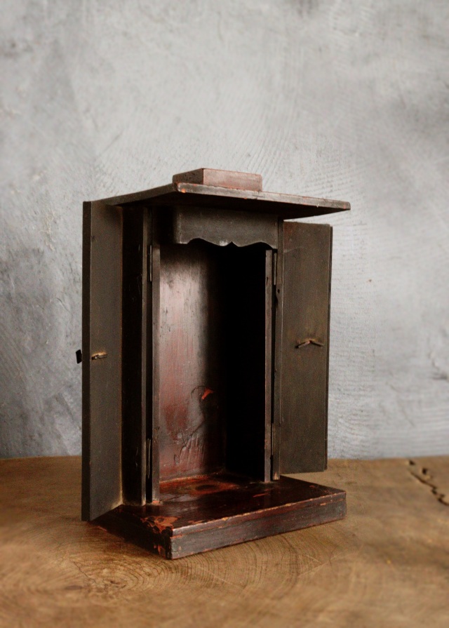 山出釈迦　厨子　小仏 仏像  時代仏 　骨董　仏教美術　古仏　木彫仏　