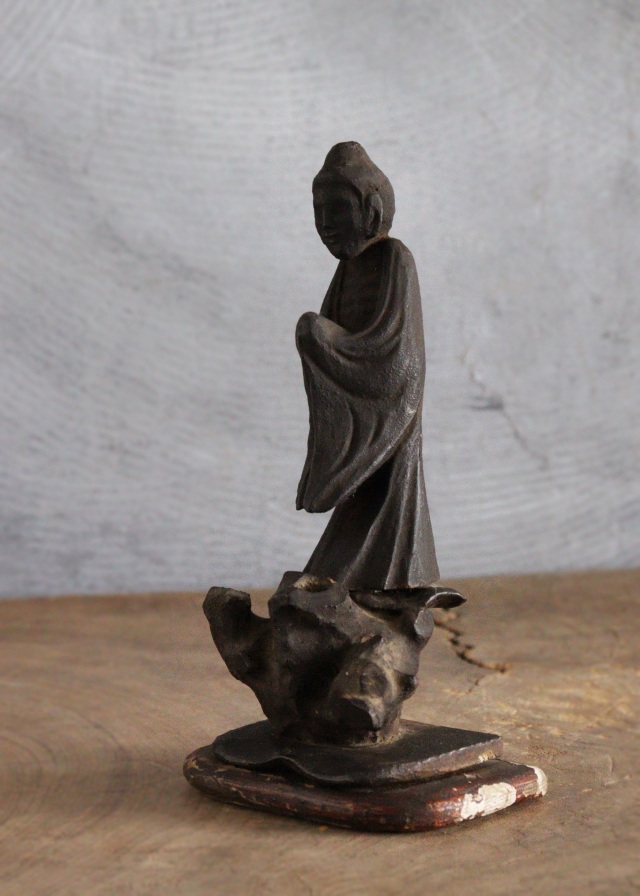 山出釈迦　厨子　小仏 仏像  時代仏 　骨董　仏教美術　古仏　木彫仏　