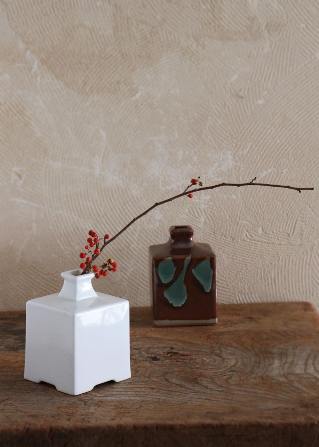 韓国白磁角徳利　益子焼角徳利　白磁器　民藝　花器　一輪挿し