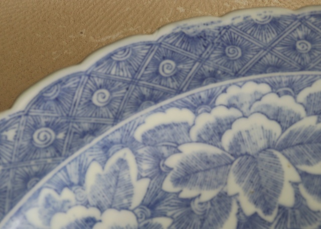 印判染付大皿　　A41ｃｍ　B40ｃｍ　　大皿　オードブル皿　飾り皿　特大