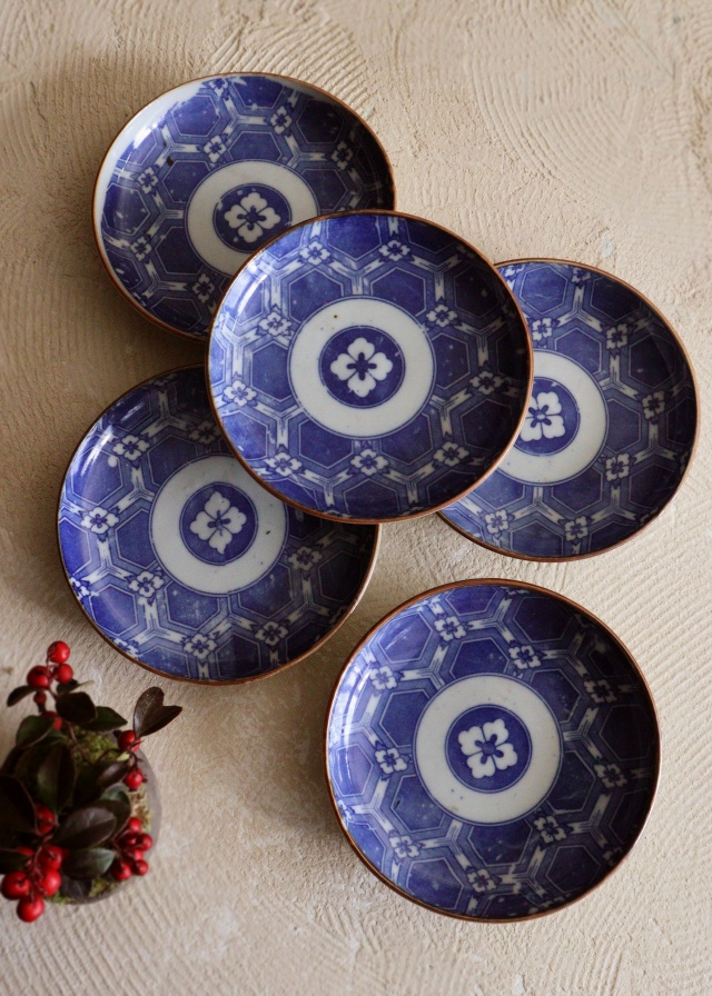 染付印判亀甲・丸に花菱紋様16cm皿 5枚組 取り皿 盛皿 中皿 プレート