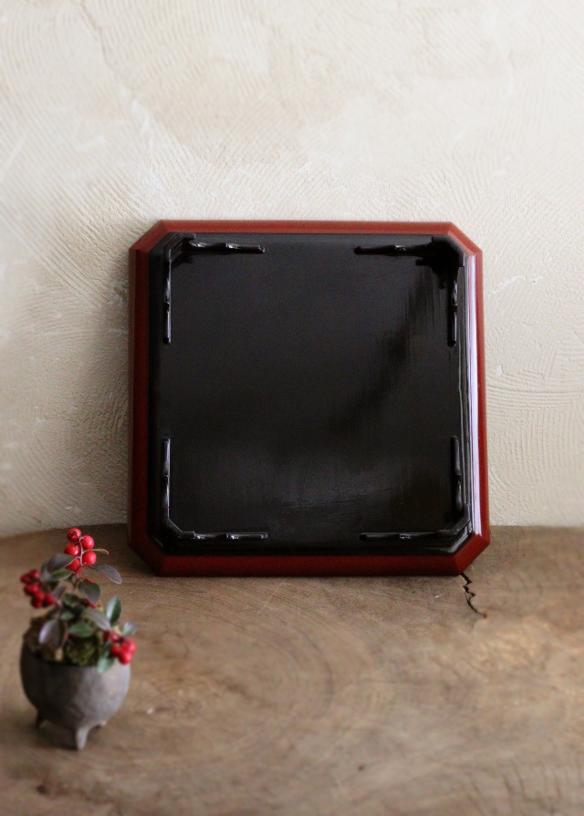 朱と黒二色の脚付き膳　漆膳　お膳　お月見　隅切り角膳　1膳