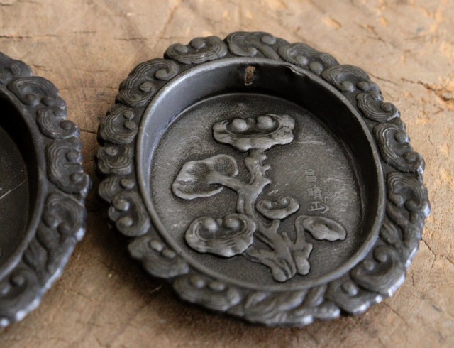 霊芝紋銅製　茶托　引手金具　4枚組　茶器　茶托　煎茶道具　骨董　古玩　民具　建具金具 豆皿