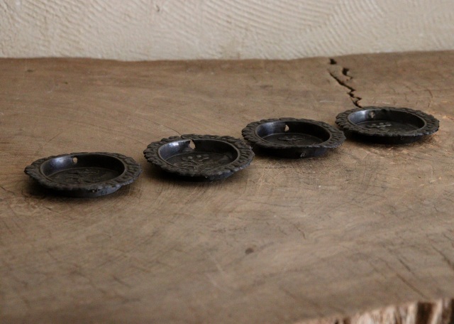 霊芝紋 茶托 引手金具 4枚組 茶器 茶托 煎茶道具 骨董 古玩 民具 建具金具