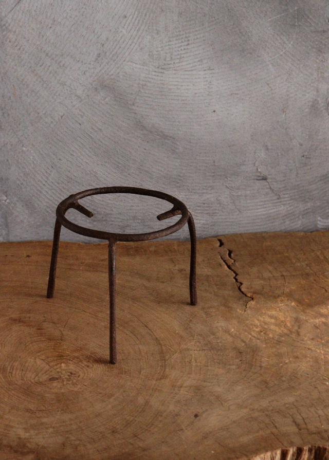 古い五徳 鉄製五徳 火鉢周りのお道具 卓上火鉢 古道具 民藝 茶会