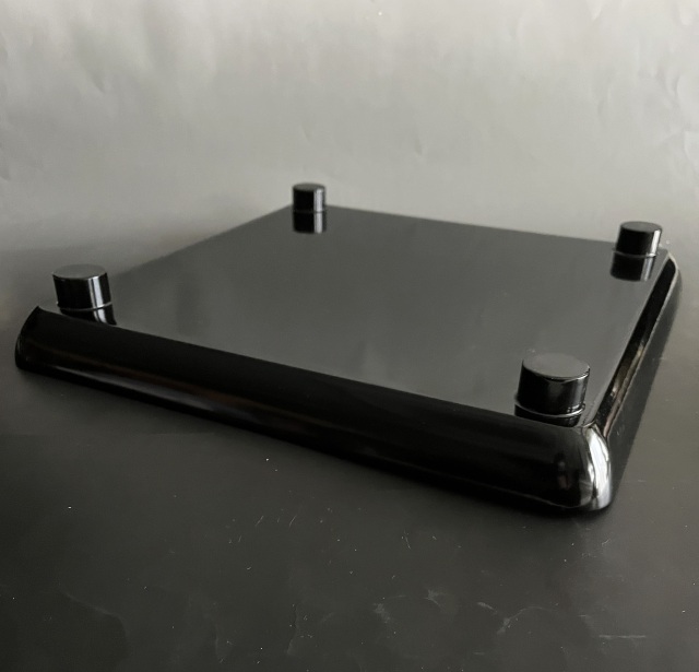 堅地　輪島塗　御膳沈金　松ぼっくり図　二枚組　