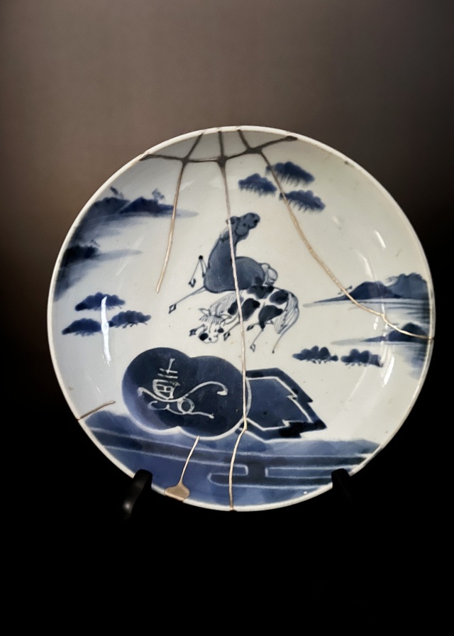染付皿　馬図　プラチナ繕い有り