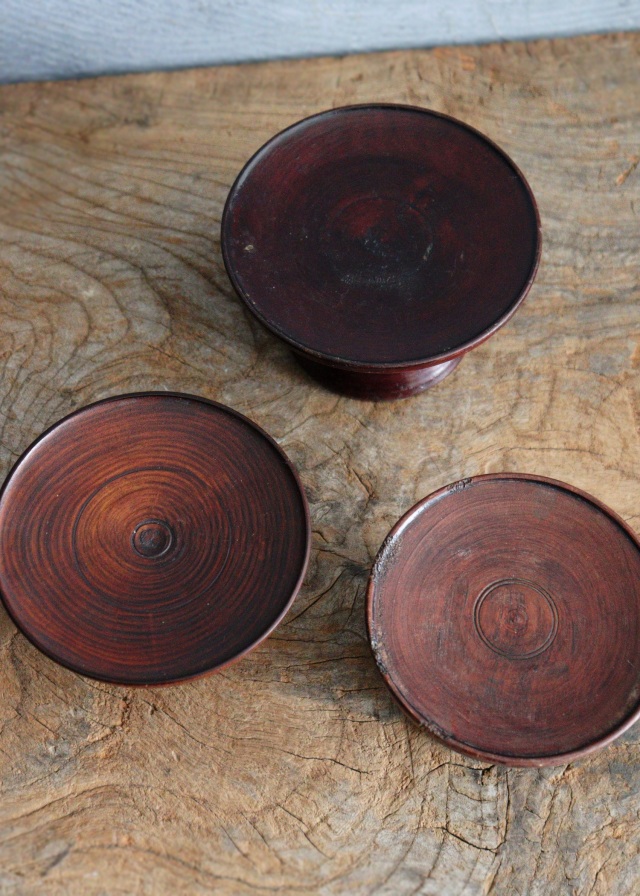 李朝　木台　祭器　高坏　菓子皿  木台 三組セット　直径120ｍｍと110ｍｍと105ｍｍ
