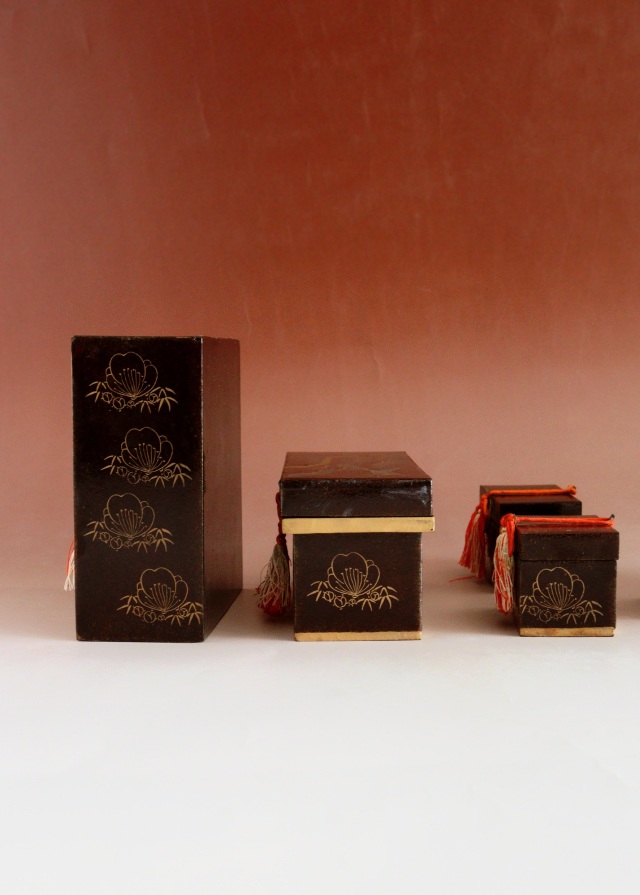 小さな蒔絵重 蒔絵道具 お重 重ね箱 雛人形道具 道具
