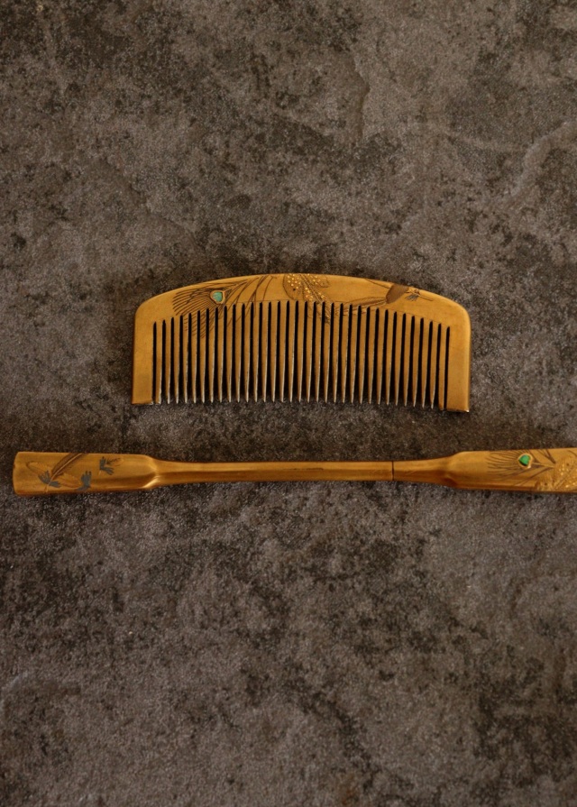 螺鈿孔雀紋蒔絵櫛・笄セット　漆器　髪飾り　和装小物　伝統工芸