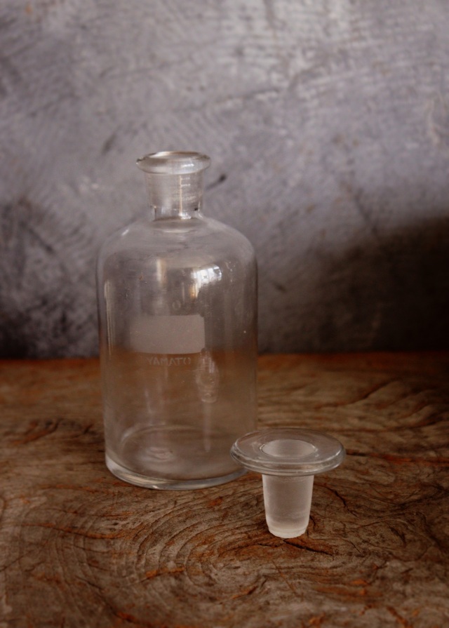 薬瓶　ガラス瓶　小瓶　蓋付瓶　ガラス　古道具