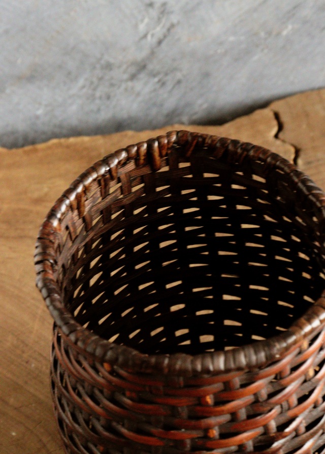 掛け花籠 古籠 魚籠 竹籠 うずくまる籠 岩尾豊南作 Antique Sam's