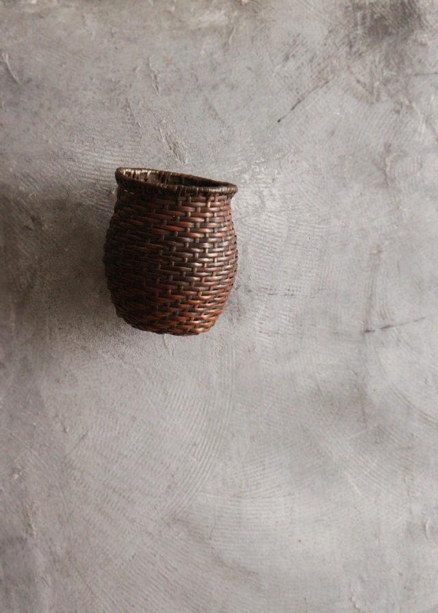 掛け花籠 古籠 魚籠 竹籠 うずくまる籠 岩尾豊南作 Antique