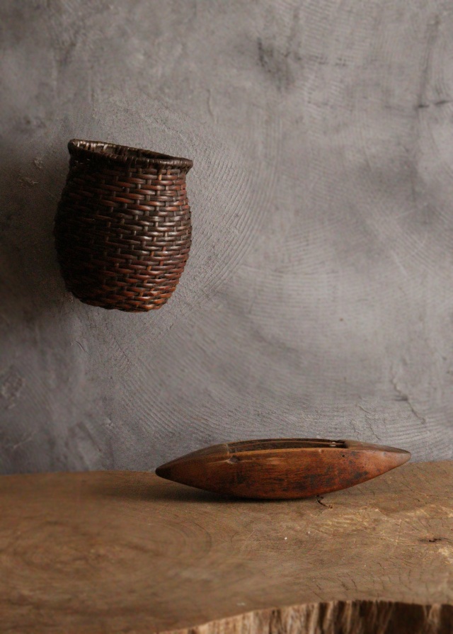 岩尾豊南作　掛け花籠　古籠　竹籠　うずくまる籠