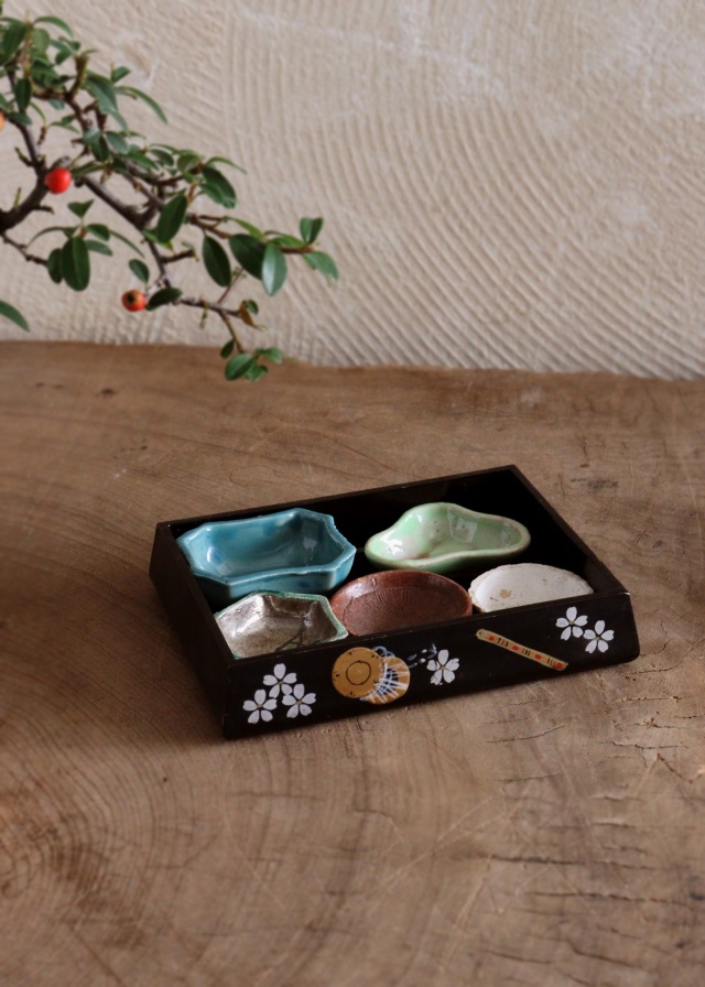 小さな小さな豆皿セット　小鉢セット　　ミニチュア　おままごと　蒔絵箱付