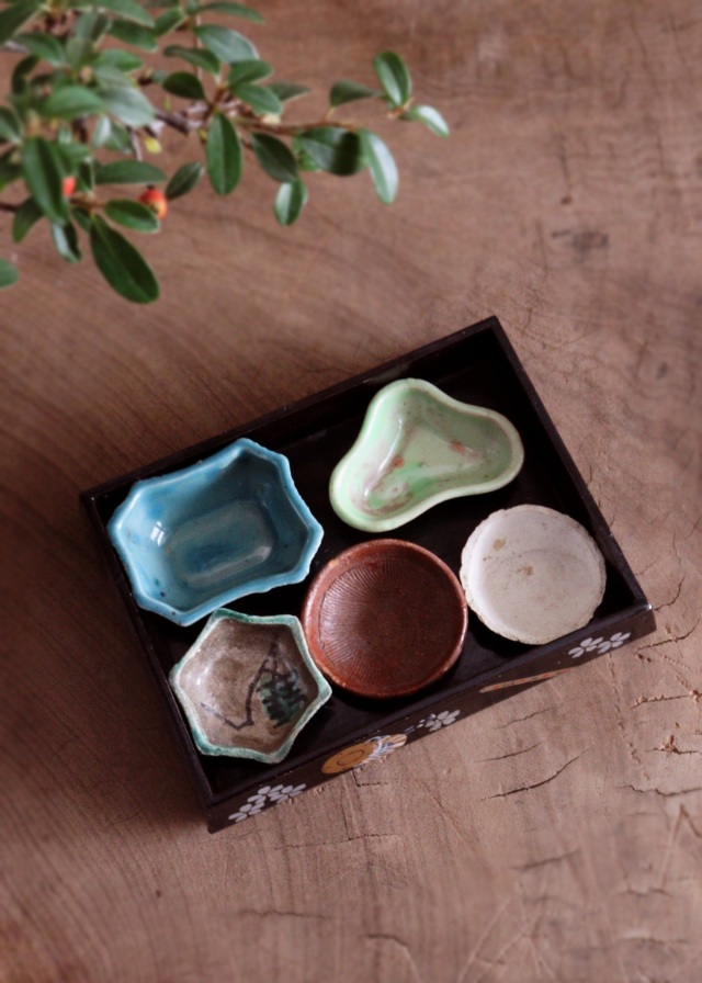 小さな小さな豆皿セット　小鉢セット　　ミニチュア　おままごと　蒔絵箱付