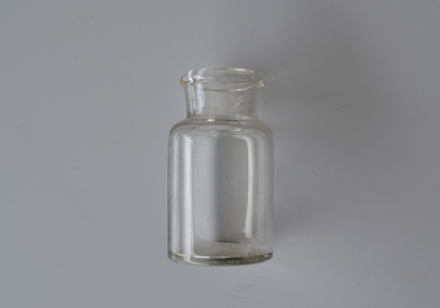 ガラス小瓶