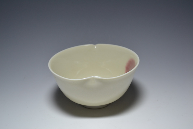 加藤奉一「白釉銅彩碗」